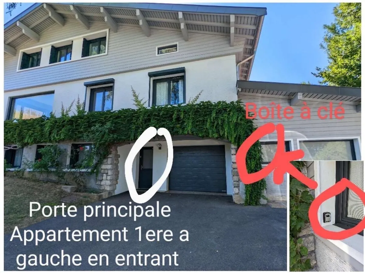 Appartement Independant 30 M² A 500M Du Lac, 2 Velos Et Parking Fournis Sevrier 0*,  France
