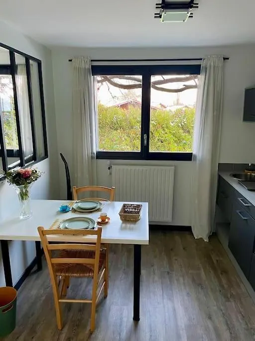 Apartment Appartement Independant 30 M² A 500M Du Lac, 2 Velos Et Parking Fournis Sevrier